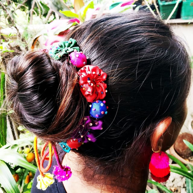 Juhi Malhotra-Exquisite Beaded Hair Accessory