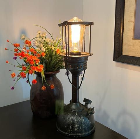 Khoj Crafts - Naazmeen: Metal Lamp