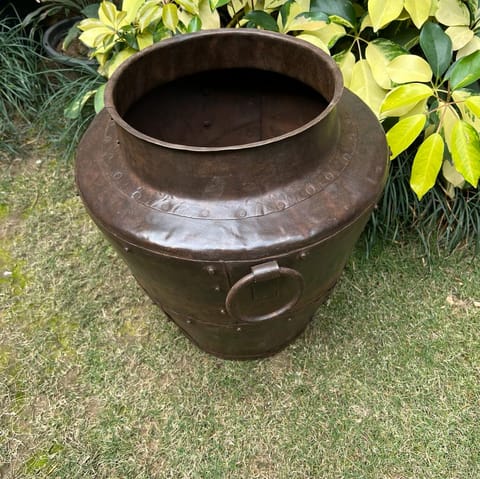 Khoj Crafts - Shahzain :   Vintage Metal Planter( Small Size)